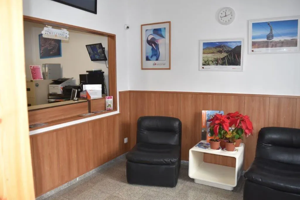 公寓 阿德耶Puerto Colon Club Apartamento公寓